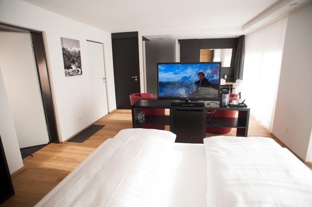 Elite Alpine Lodge - Apart & Breakfast サース フェー エクステリア 写真