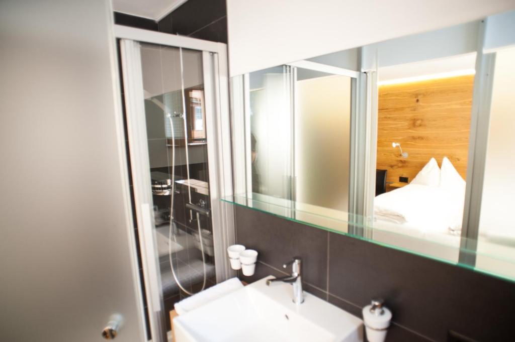 Elite Alpine Lodge - Apart & Breakfast サース フェー 部屋 写真